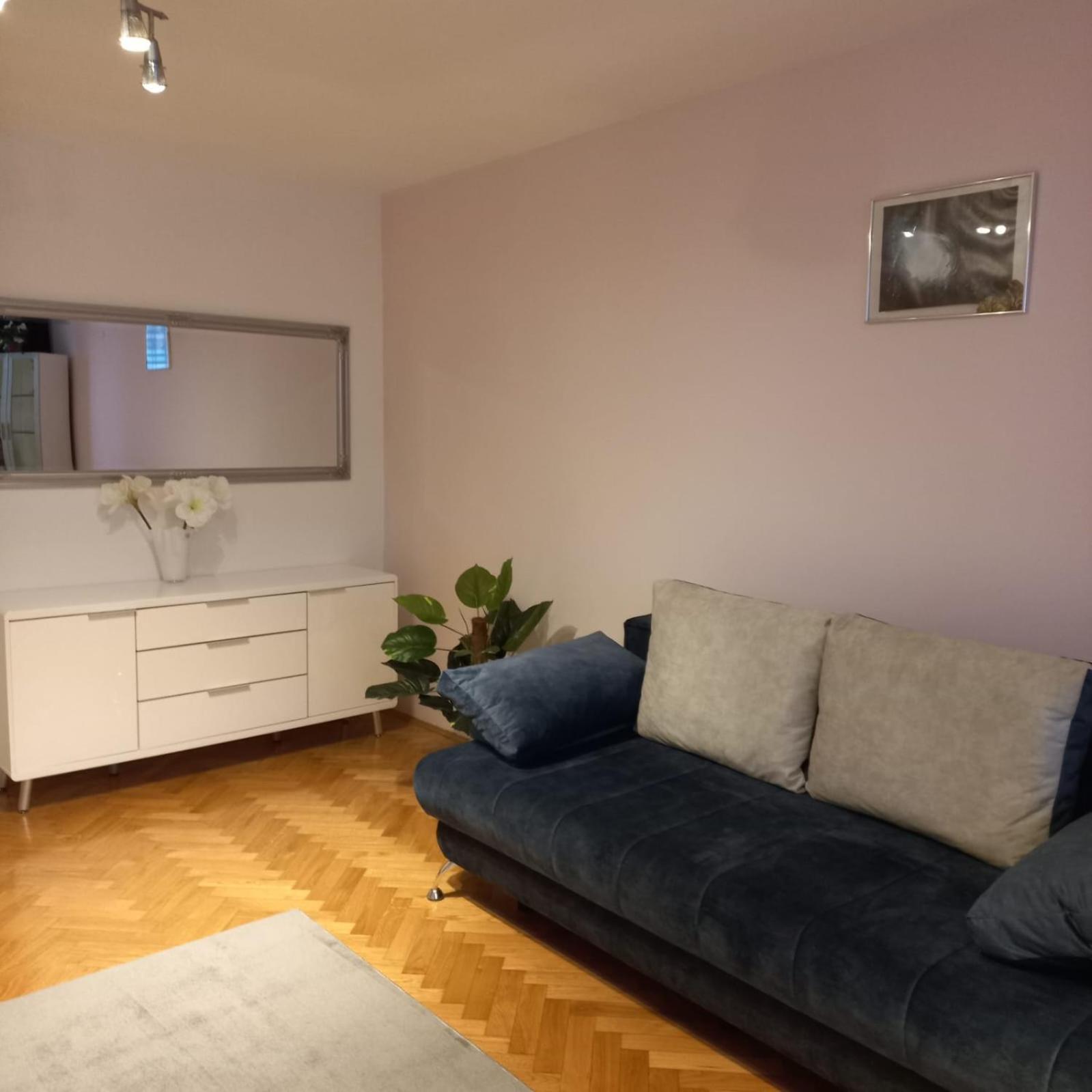 Apartment Blue Moon Любляна Экстерьер фото